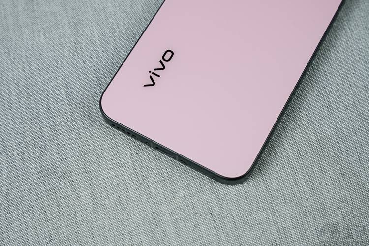 0系列首发评测：多彩、好玩还特别能打pg电子试玩网站免费vivo S3(图11)